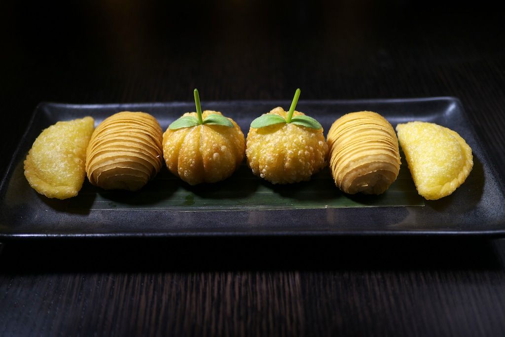01-Hakkasan-frieddimsum.jpg