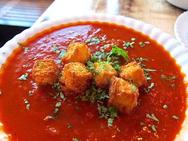 4-juhu-tomato.jpeg