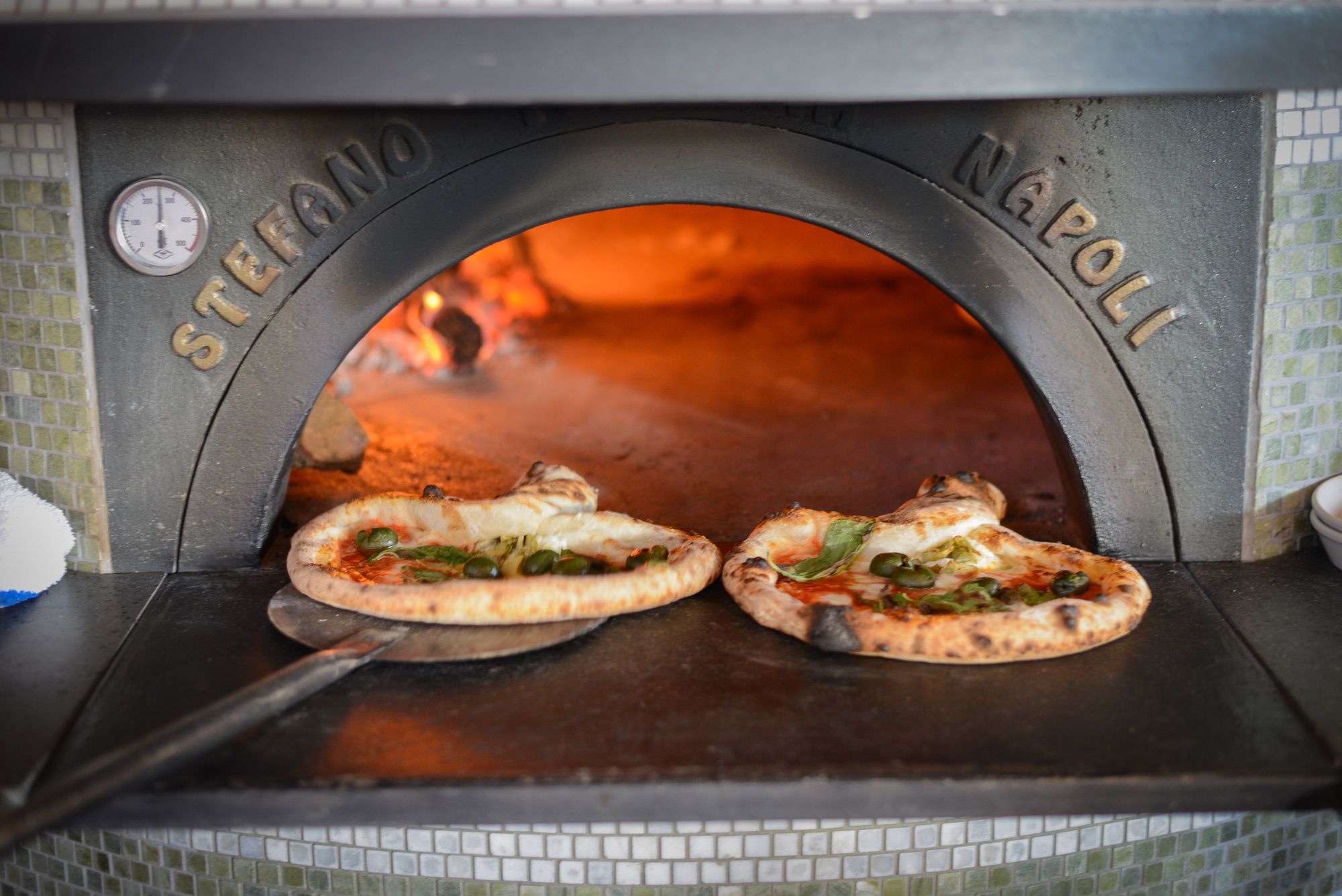 3-A16Rockridge-pizzainoven.jpg