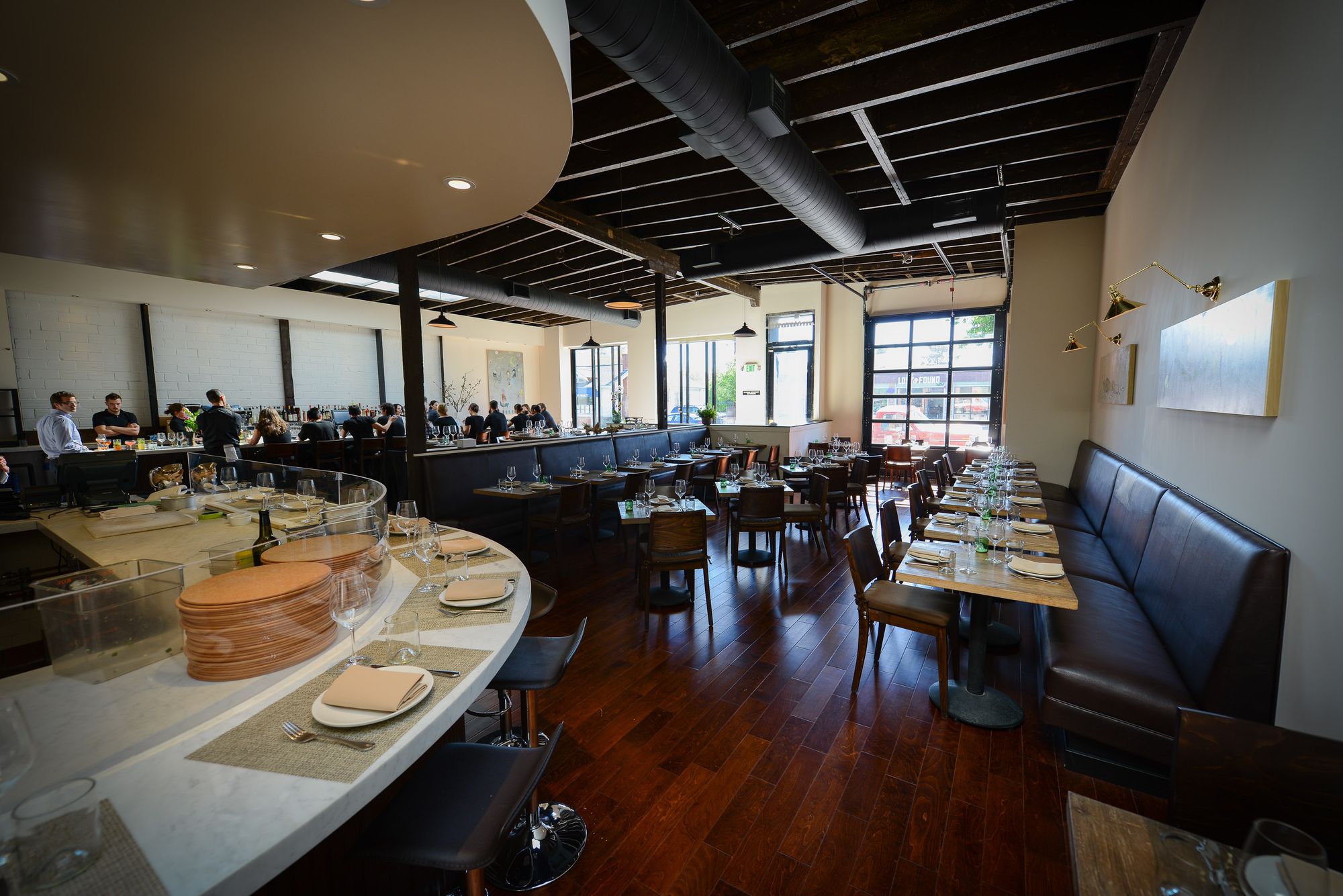 5-A16Rockridge-diningroom-CharlesVillyard.jpg