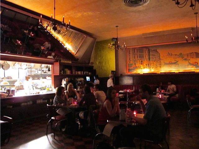 4-tosca-diningroom.jpg