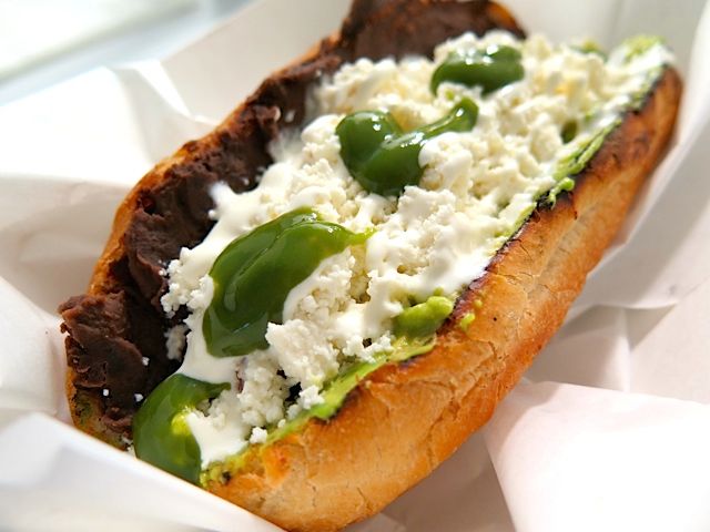 1-losshucos-frijolazo.jpg