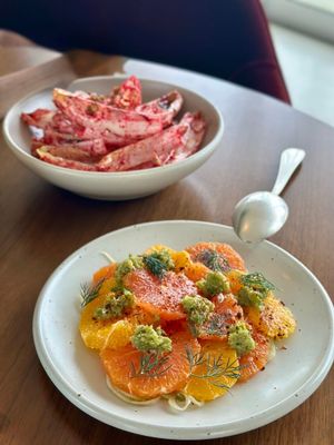 This week’s tablehopper: someone great. (free)