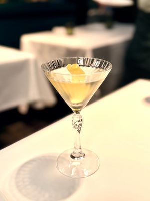 This week’s tablehopper: hop to trot.