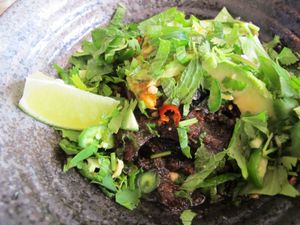 July  2, 2010 - This week's tablehopper: keep on truckin'.