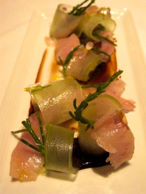 August  3, 2010 - This week's tablehopper: operation sunshine.