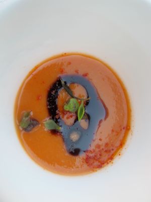 This week's tablehopper: loaded.