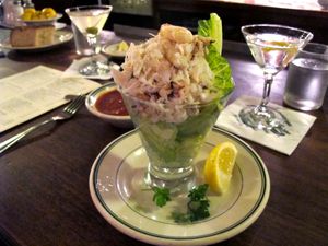 December  7, 2010 - This week's tablehopper: extra sauce, please.