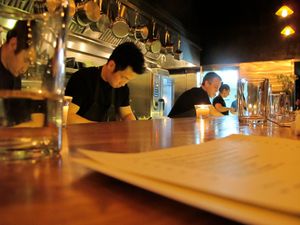 January 14, 2011 - This week's tablehopper: bubbles o'clock.