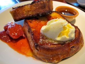 April 12, 2011 - This week's tablehopper: wide load.