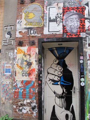 June 24, 2011 - This week's tablehopper: swelling with pride.