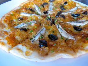 July  5, 2011 - This week's tablehopper: short week, long column.