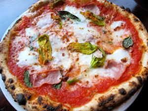 This week's tablehopper: pizza o'clock.