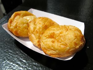 August 23, 2011 - This week's tablehopper: preparing for liftoff.