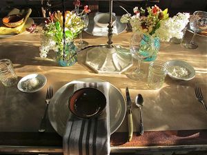 This week's tablehopper: hop hop hop.