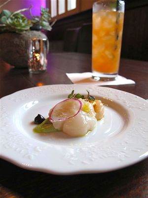 May  4, 2012 - This week's tablehopper: good day sunshine.