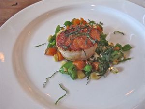 September 18, 2012 - This week's tablehopper: it's time to tee off.