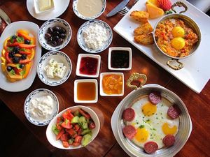 This week's tablehopper: from point A to Z.