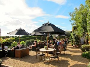 This week's tablehopper: fantasy island.