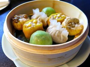 This week's tablehopper: food-o-rama.