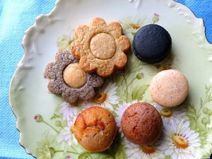 March 21, 2014 - This week's tablehopper: spring fling.