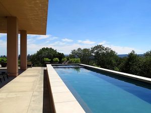 This week's tablehopper: Griswolding.