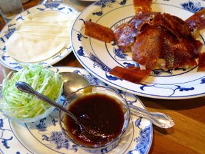 August 15, 2014 - This week's tablehopper: meow mix.