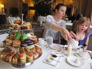 This week's tablehopper: Santa baby.