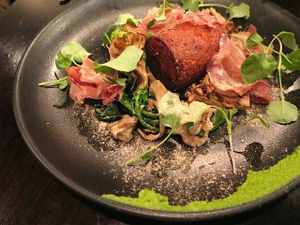 December  2, 2014 - This week's tablehopper: Jabba no barter.