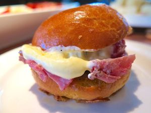 This week's tablehopper: treat yo self.