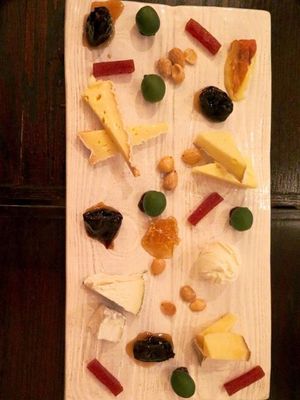 This week's tablehopper: sorry not sorry.