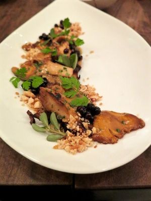 This week's tablehopper: splish-splash.