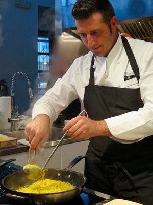 October  2, 2015 - This week's tablehopper: no carb left behind.