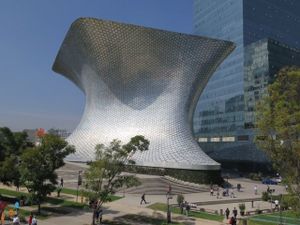 This week's tablehopper: #anythingcanhappen