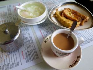 December  4, 2015 - This week's tablehopper: say heyyyyy to HK!