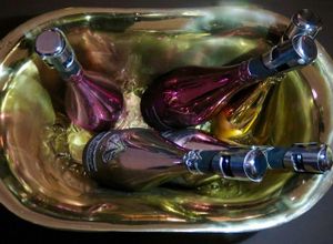 This week's tablehopper: tap tap tap.