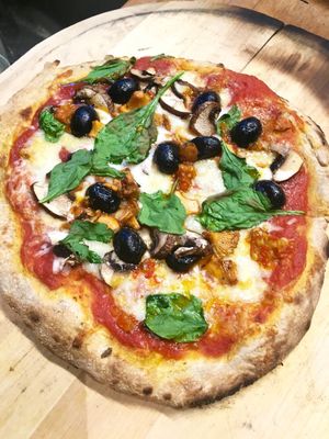 August 16, 2016 - This week's tablehopper: fleeing Fogust.