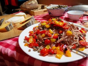 November 29, 2016 - This week's tablehopper: on the road again.