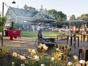 This week's tablehopper: starry nights.