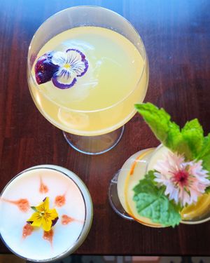 September  5, 2017 - This week's tablehopper: easy as one-two-three.