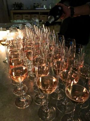 February  6, 2018 - This week's tablehopper: sunny disposition.