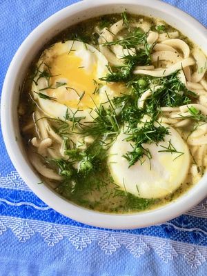 March 20, 2018 - This week's tablehopper: kinda soggy.