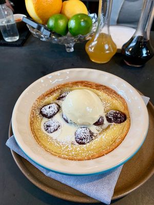 This week's tablehopper: vroom.