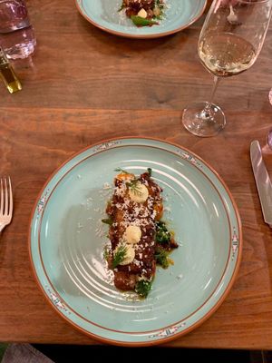 October 22, 2019 - This week's tablehopper: grinding hard.