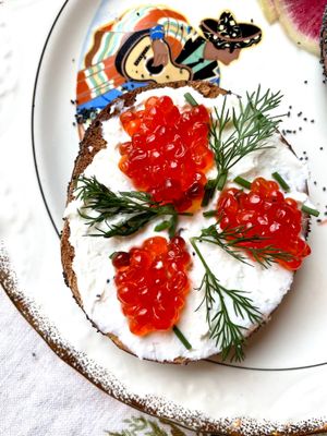 This week's tablehopper: holiday spirits.