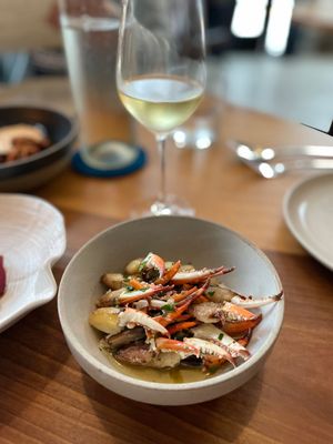 August 30, 2022 - This week's tablehopper: big blue sky.