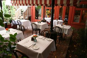 Buon Compleanno: Sociale Turns Nine