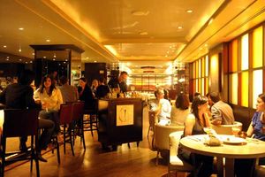 Burger, Bourbon, and Beer Deal at Fifth Floor