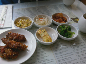 New Korean Restaurant Opens on Irving: Manna