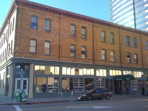 Le Cheval Trots Back to Its Original Location in Oakland